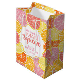 Sie fand ihr Haupt-Squeeze-Brautparty Mittlere Geschenktüte