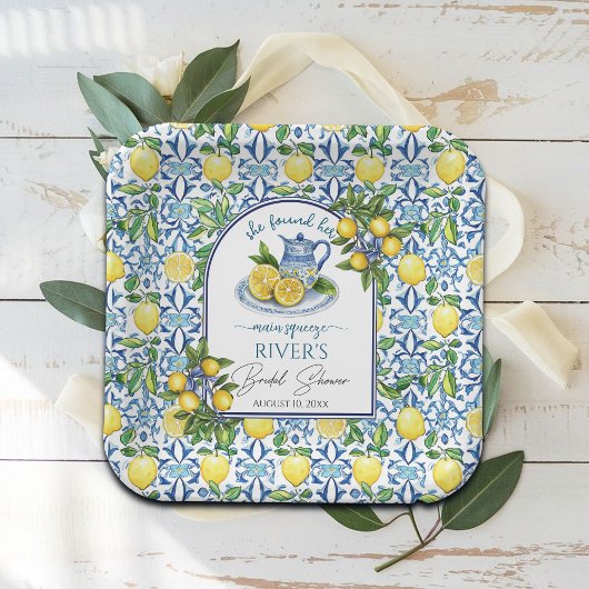 Sie fand ihr Haupt-Squeeze-Brautparty Pappteller