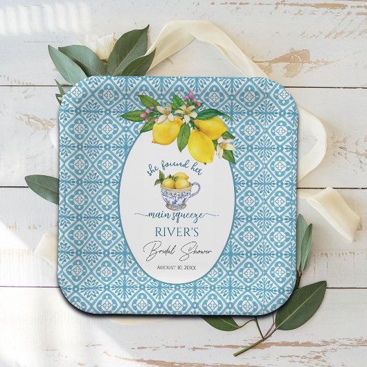 Sie fand ihr Haupt-Squeeze-Brautparty Pappteller