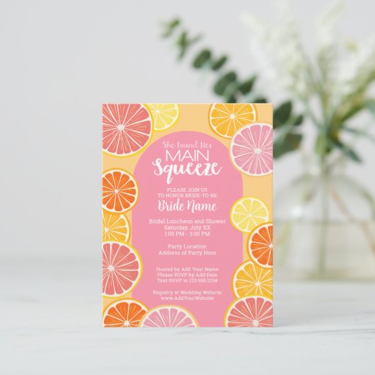 Sie fand ihr Haupt-Squeeze-Brautparty Postkarte (Stehend Vorderseite)