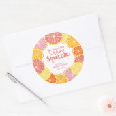 Sie fand ihr Haupt-Squeeze-Brautparty Runder Aufkleber (Umschlag)