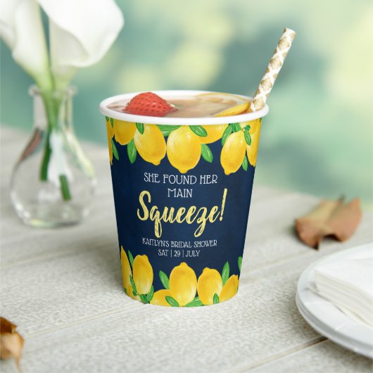 Sie fand ihr Haupt Squeeze Lemon Brautparty Pappbecher (In Situ)