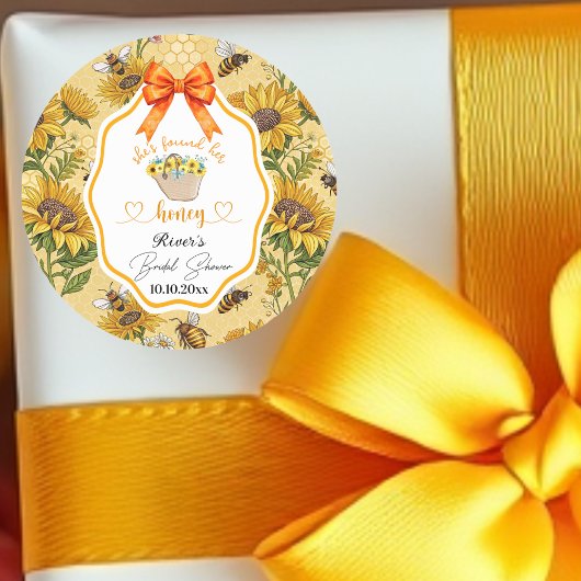 Sie fand ihr Honey-Brautparty Runder Aufkleber