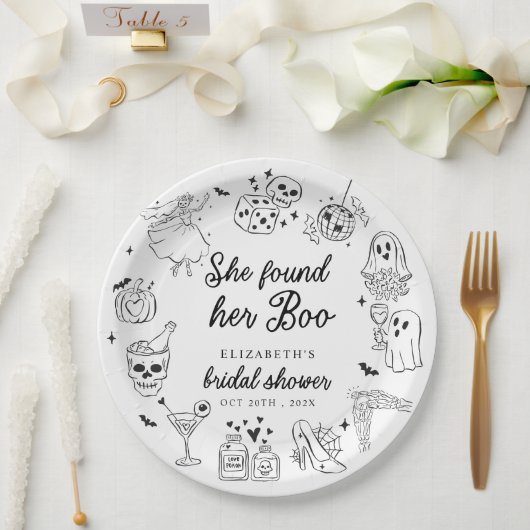 Sie fand ihre Boo-Geister-Hochzeitsdusche mit flor Pappteller (Hochzeit)