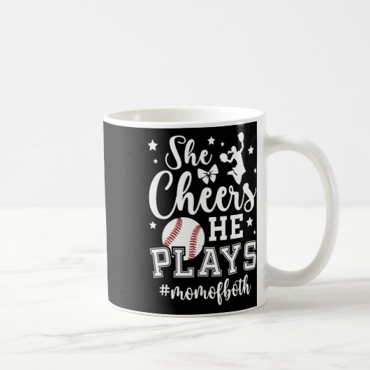 Sie feuert an Er spielt Mutter von beiden Cheer un Kaffeetasse (Rechts)