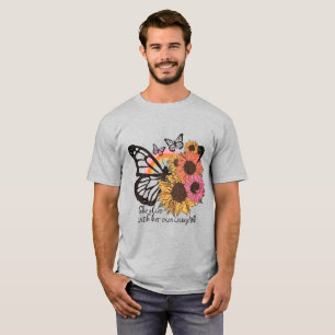 Sie fliegt mit ihren eigenen Flügeln T-Shirt