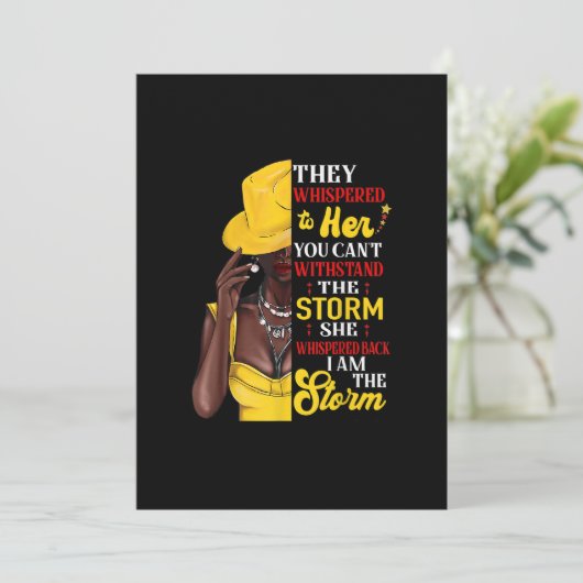 Sie flüsterte zurück, ich bin die schwarze Sturmge Einladung (Stehend Vorderseite)