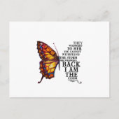 Sie flüsterten ihr, dass man dem Sturm nicht stand Ankündigungspostkarte (Vorderseite)