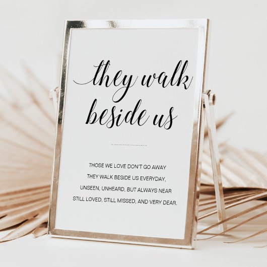Sie gehen neben unserem eleganten Memorial für Hoc Poster