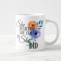 Sie glaubt (floral) - Tasse