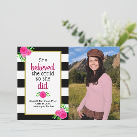 Sie glaubte, dass sie Abschluss-Party-Foto könnte Einladung (Stehend Vorderseite)