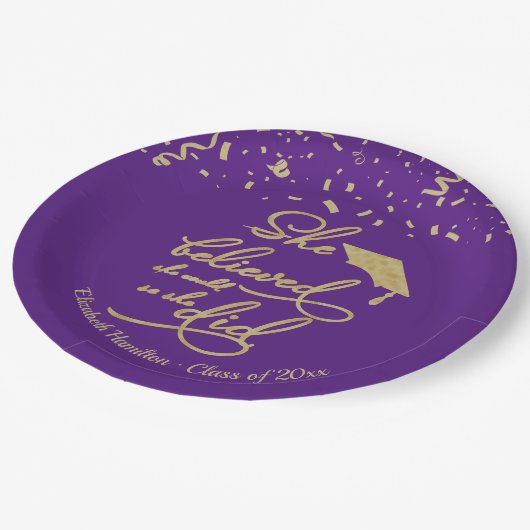 Sie glaubte, dass sie es schaffen könnte, also tat pappteller (Schrägansicht)