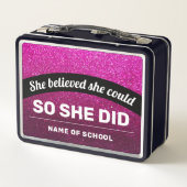 Sie glaubte, dass sie Glitzern mit schwarzpinken G Metall Brotdose (Rückseite)