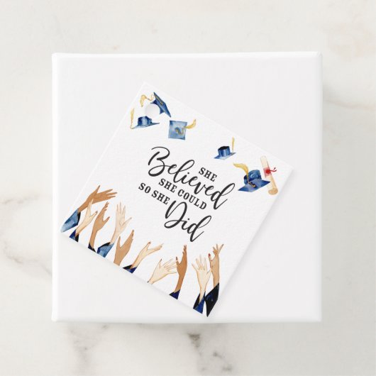 Sie glaubte, dass sie Graduierungsklappen machen k Geschenkanhänger (Beispiel)