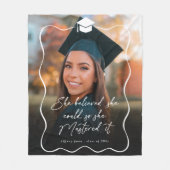 Sie glaubte, sie könne Foto meistern Abschluss Fleecedecke (Vorderseite)