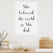 Sie glaubte, sie könne Poster spielen (Küche)