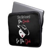 Sie glaubte, sie könnte also einen Laptop-Schnaps Laptopschutzhülle (Vorderseite Links)