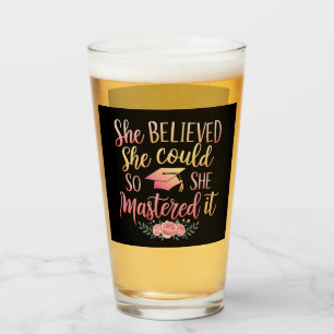 Sie glaubte, sie könnte es, also meisterte sie es glas