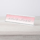 Sie glaubte, sie könnte rosa Silberne Glitzer ziti Schreibtischnamensplakette (Vorderseite )