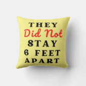 SIE HABEN 10 METER APART NICHT BLEIBE KISSEN (Rückseite)