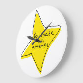 Sie haben einen Versuch unternommen - gelber Star Große Wanduhr (Winkel)