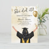 Sie hat eine Female Graduation Party gemacht Einladung (Stehend Vorderseite)
