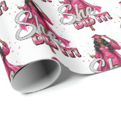 Sie hat es geschafft Schwarze Frau Pink & Silver A Geschenkpapier (Rolleneckpunkt)