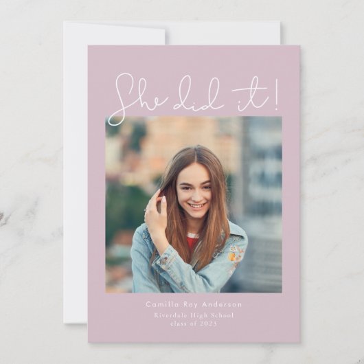 Sie hat es getan! Foto der Graduierungspartei Einladung (Vorderseite)