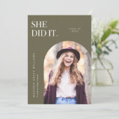 Sie hat es mit der Ankündigung eines Arch-Abschlus (Stehend Vorderseite)