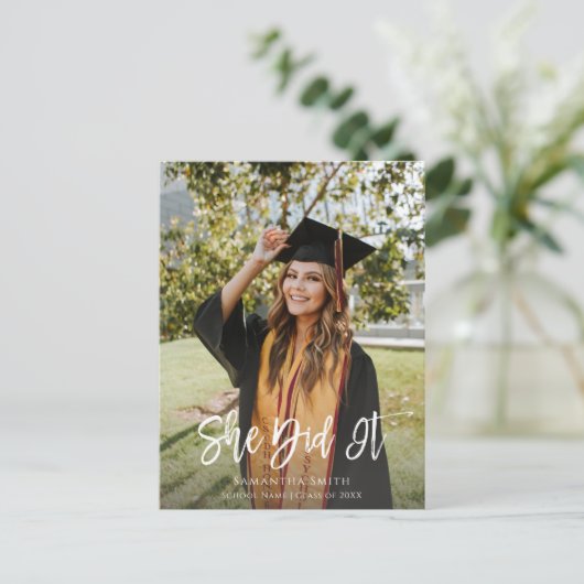 Sie hat es moderne Script Girl Foto Abschluss Einladungspostkarte (Stehend Vorderseite)
