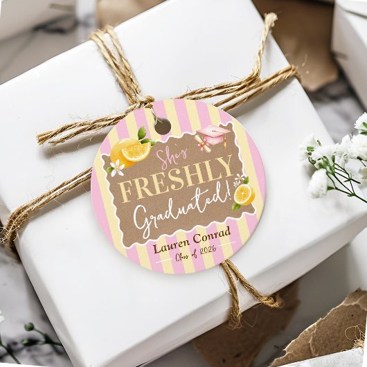 Sie hat FRESHLY Abgeschlossen Zitronen Abschlussfe Geschenkanhänger