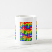 Sie hat ihren Pronouns-Regenbogen Kaffeetasse (Mittel)