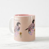 Sie hat so viel Spaß! Zweifarbige Tasse (Vorderseite Links)