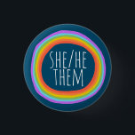 SIE/HE/SIE Pronouns farbenfroher Regenbogenkreis Button<br><div class="desc">Dekorieren Sie Ihr Outfit mit diesem coolen Kunstknopf. Macht ein großartiges Geschenk! Sie können ihn anpassen und auch Text hinzufügen. Karo in meinem Shop für viel mehr Farben und Muster! Lass mir Bescheid,  wenn du auch etwas Gewohntes willst.</div>