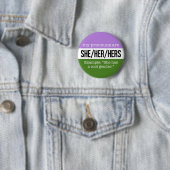 Sie/ihre Pronomina - Genderqueer Flagge Button (Beispiel)