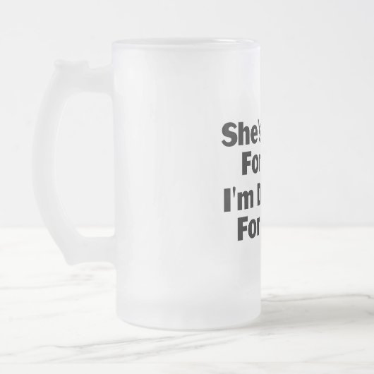 Sie isst für zwei mattglas bierglas (Links)