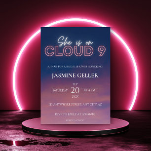 Sie ist auf Cloud 9 Elegant Brautparty Dreamy Neon Einladung