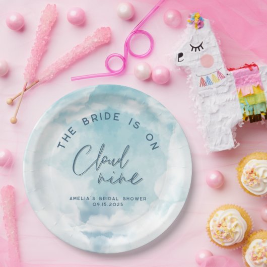 Sie ist auf Cloud 9 Elegant Brautparty Dreamy Pappteller (Party)