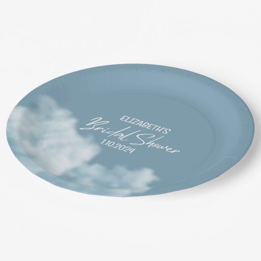 Sie ist auf Cloud 9 Elegant Brautparty Dreamy Pappteller (Schrägansicht)