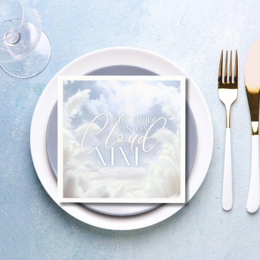 Sie ist auf Cloud Nine 9 White Pampas Brautparty Serviette
