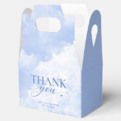 Sie ist auf Cloud Nine Blue Vielen Dank Geschenkschachtel (Geöffnet)