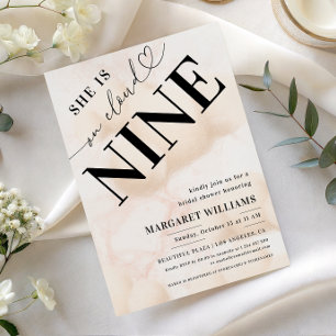 Sie ist auf Cloud Nine Heart Script Brautparty Einladung