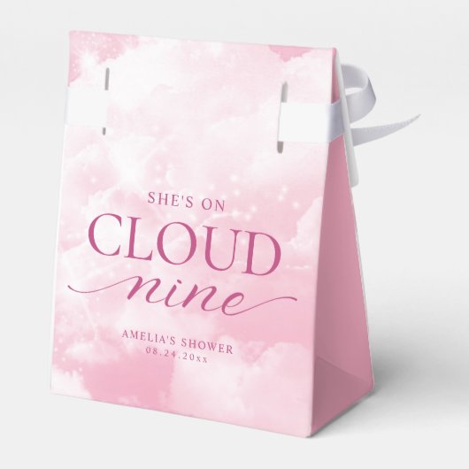 Sie ist auf Cloud Nine Pink Brautparty Geschenkschachtel (Rückseite)