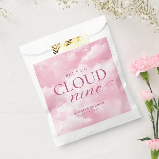 Sie ist auf Cloud Nine Pink Brautparty Geschenktütchen (Versiegelt)