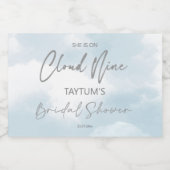 Sie ist auf Wolke neun Brautparty Schaumweinetikett (Einzelnes Label)