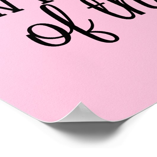 Sie ist bekleidet in "Stärke und Würde Poster" Poster (Ecke)