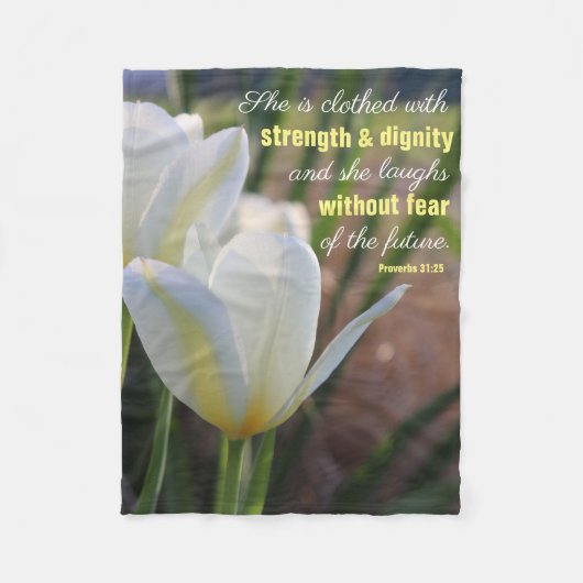 Sie ist bekleidet - Sprichwörter 31:25 Fleecedecke (Vorderseite)