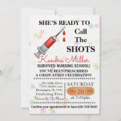 Sie ist bereit, den Shots Nursing Abschluss zu nen Einladung (Vorderseite)