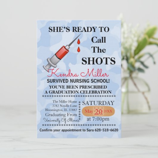 Sie ist bereit, die Schüsse zu nennen Abschluss Einladung (Stehend Vorderseite)