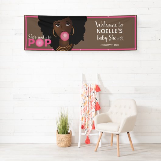 Sie ist bereit zum Pop Pink Baby Shower Natural Ha Banner (Insitu)